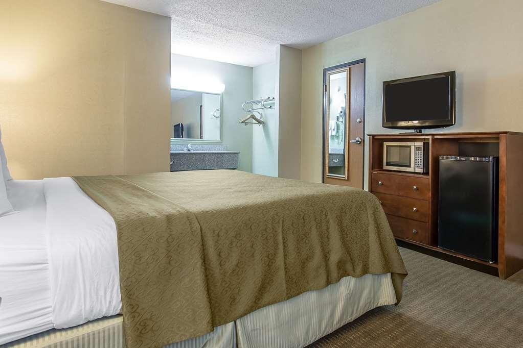 Rodeway Inn Lawton Habitación foto